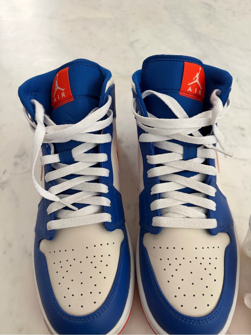 Knicks Color way Nike Air Jordan 1 Mid - Blue White Orange - Picture 10 of 10